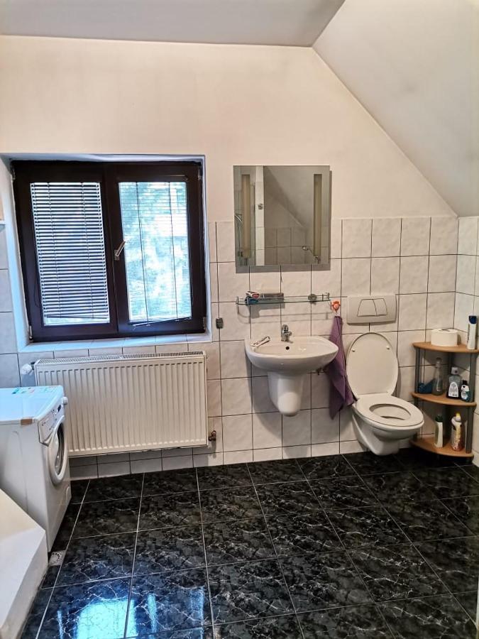 Anh' Private Rooms For Tourist Bratislava Exteriör bild