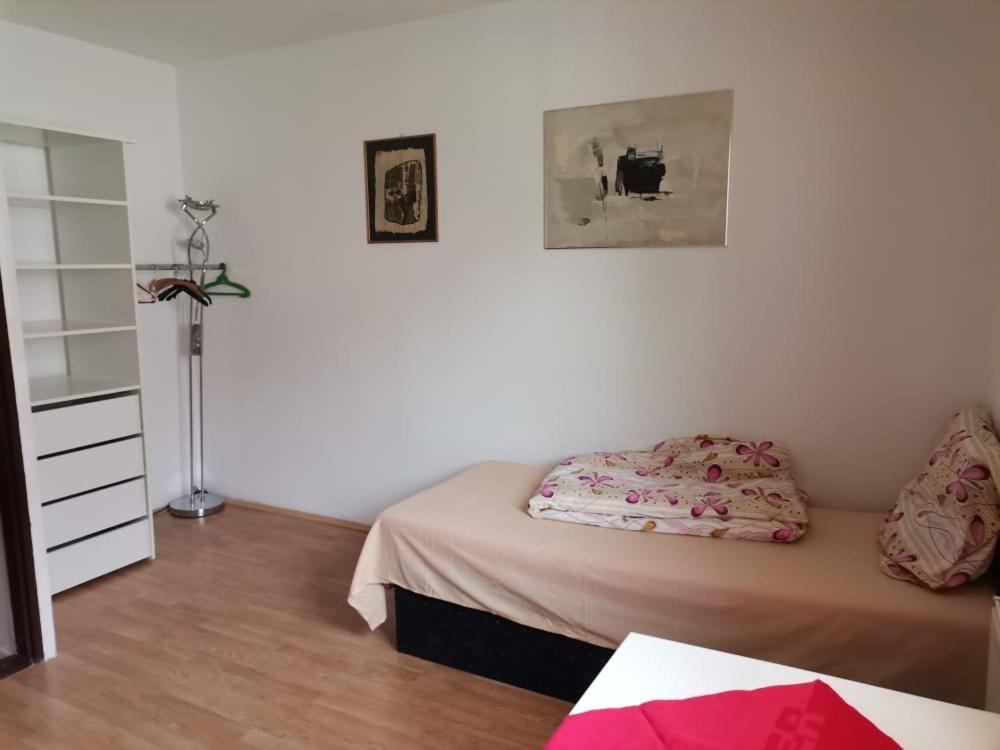 Anh' Private Rooms For Tourist Bratislava Exteriör bild
